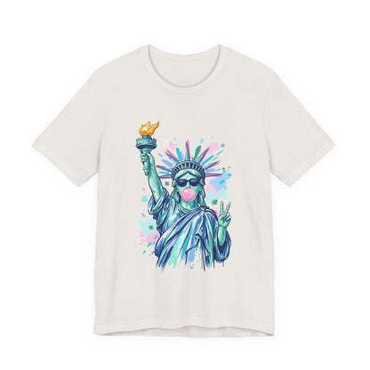 Statue of Liberty Bubblegum Tee — Retro Patriotic Graphic T-Shirt