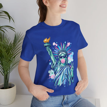 Statue of Liberty Bubblegum Tee — Retro Patriotic Graphic T-Shirt