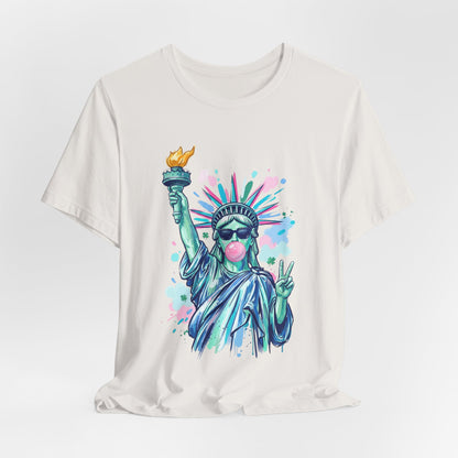 Statue of Liberty Bubblegum Tee — Retro Patriotic Graphic T-Shirt
