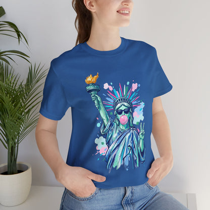 Statue of Liberty Bubblegum Tee — Retro Patriotic Graphic T-Shirt