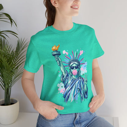 Statue of Liberty Bubblegum Tee — Retro Patriotic Graphic T-Shirt