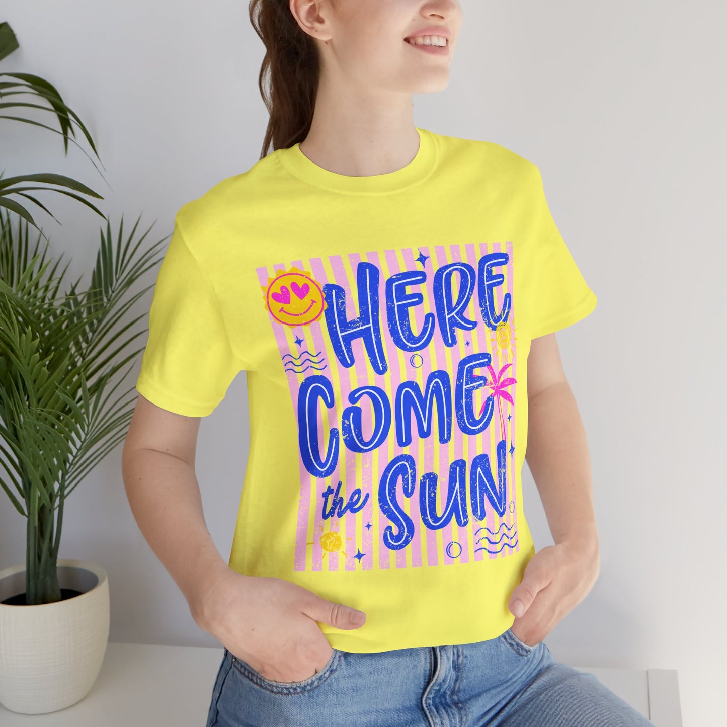 Here Come the Sun T-Shirt - Retro Summer Graphic Tee